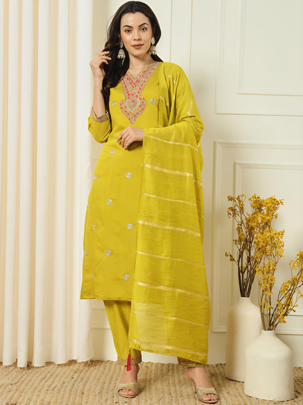 Vastrika Women's Kurta Pant Dupatta Ensemble